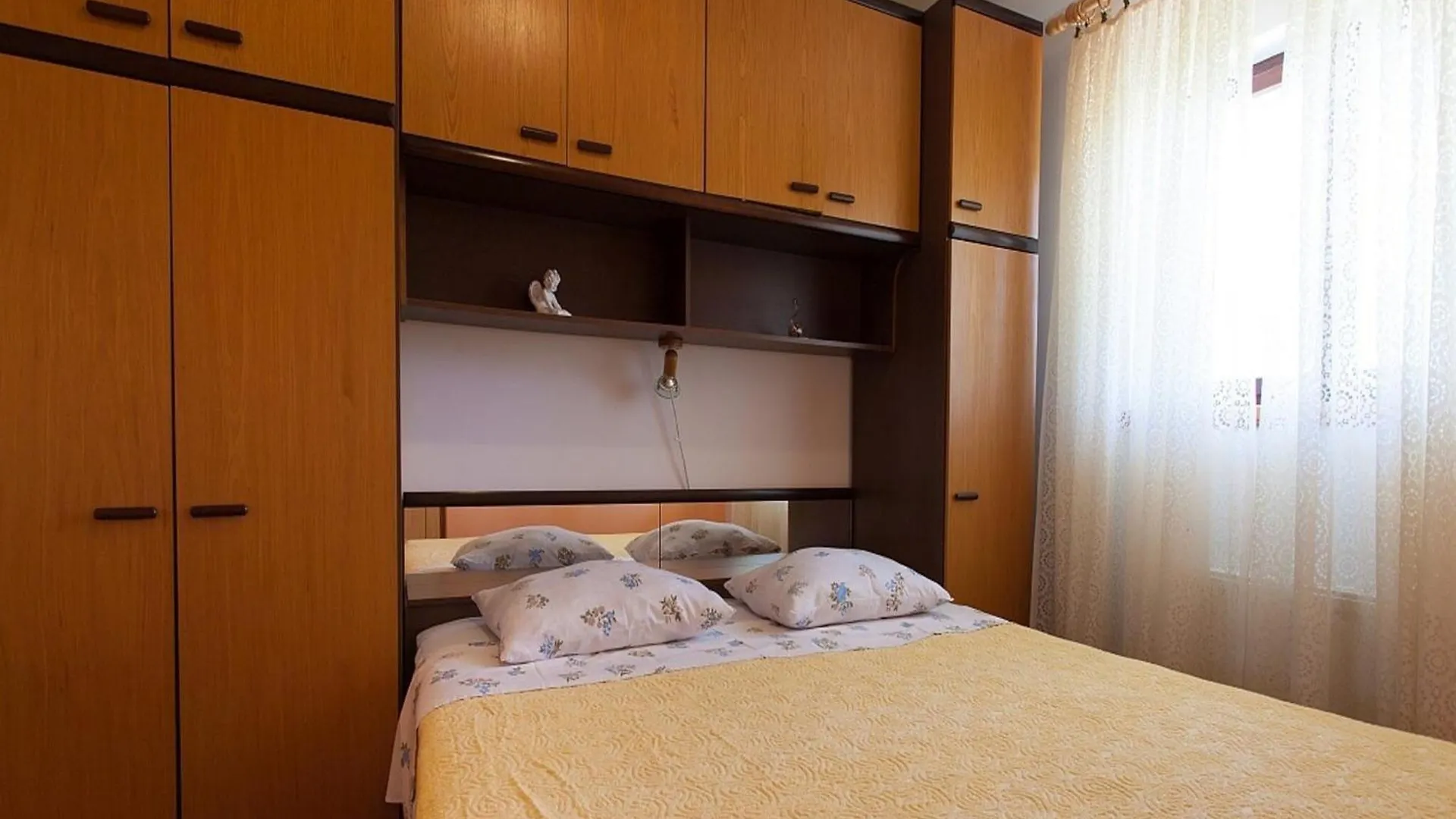 Cosy Apartment In Malinska Near Sea