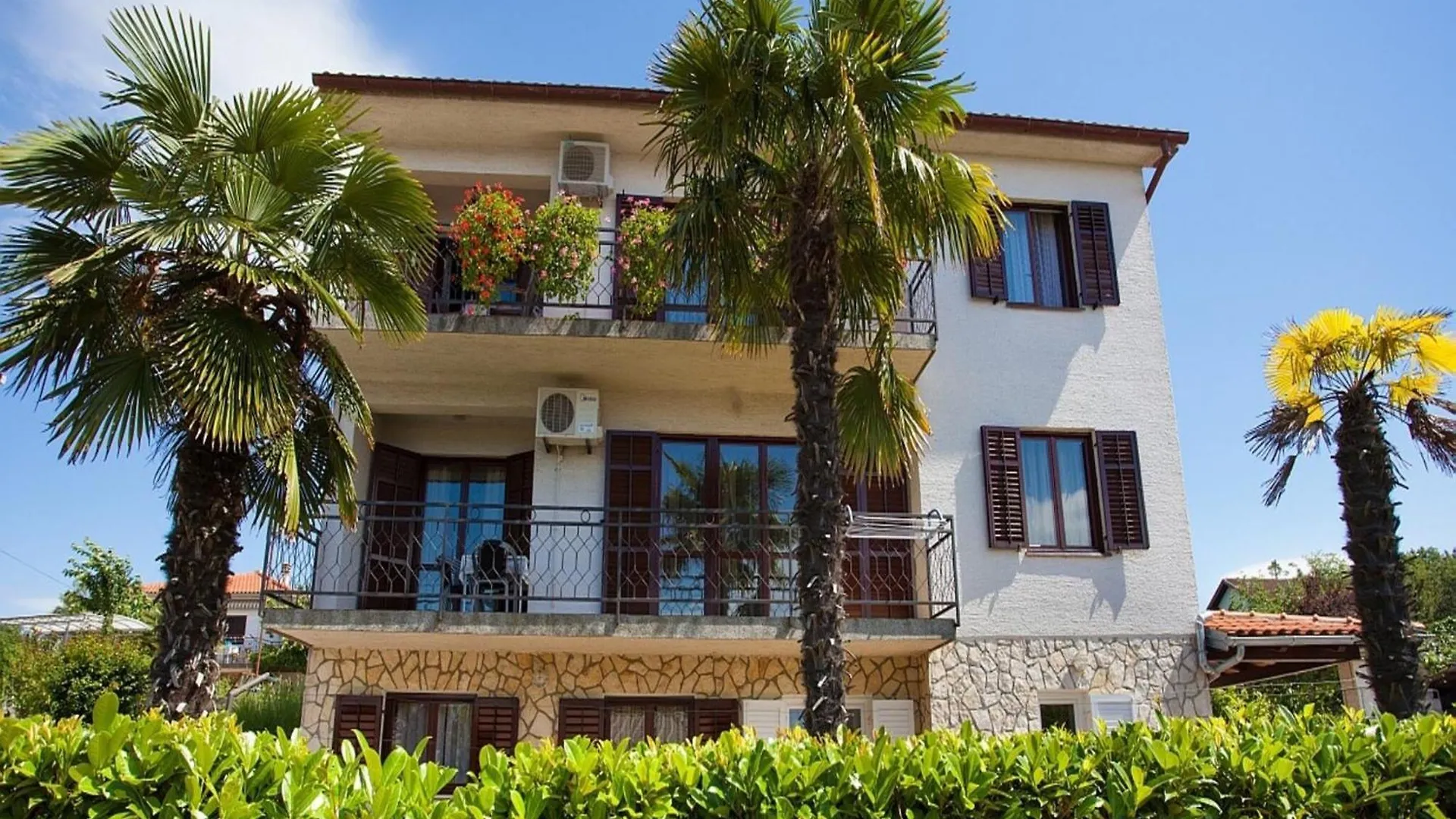 Cosy Apartment In Malinska Near Sea קרואטיה